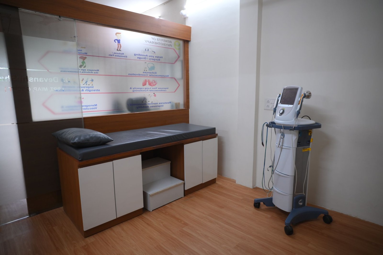 Modern treatment room at WOW Physiotherapy Clinic